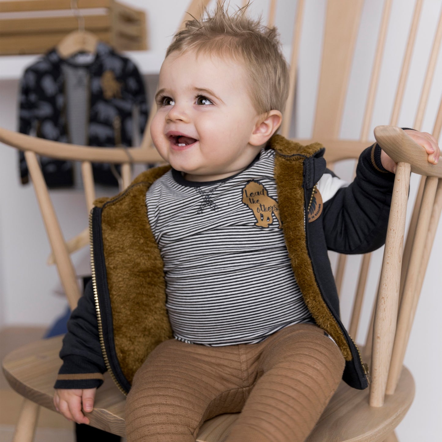 Longsleeve Lead The Others - Nieuw!