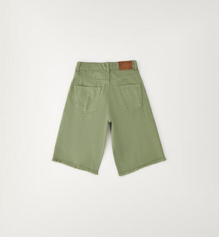 Short Wide Green