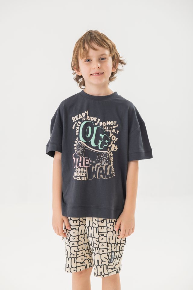 T-shirt Off The Wall